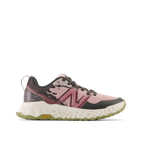 New Balance scarpe trail running con suola Vibram