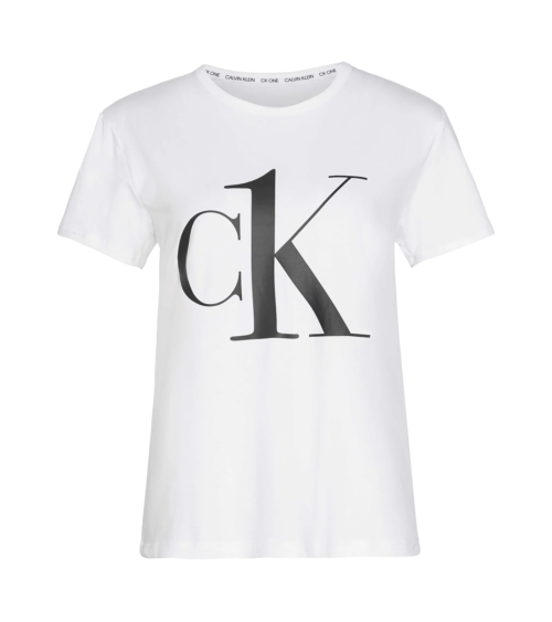 Calvin Klein T-Shirt with front cK logo