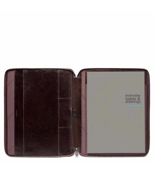 Piquadro zip closure wallet